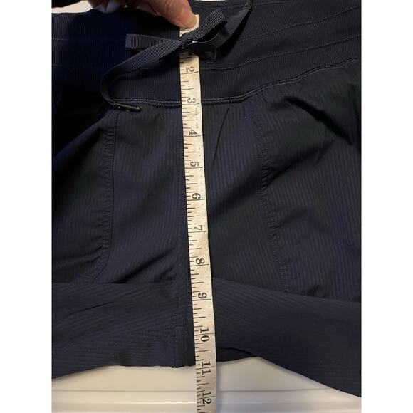Lululemon Dance Studio Mid-Rise Jogger Women’s Size 4 Inseam 28” True Navy - Picture 10 of 11
